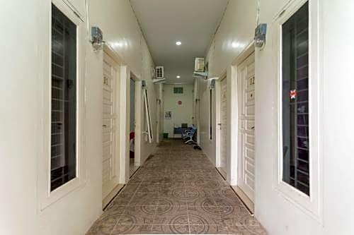Медан: RedDoorz near Brastagi Supermarket Medan