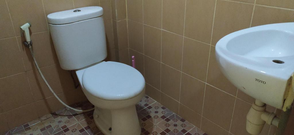 Банджармасин: Oyo 90108 Oggi Guesthouse