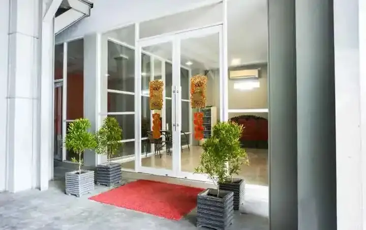 Макассар: Andra Hotel by OYO Rooms