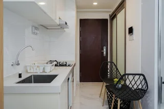 Тангеранг: SkyHouse BSD+
