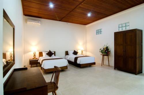 Тембок: Mesari House
