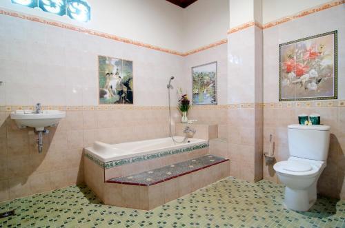 Тембок: Mesari House