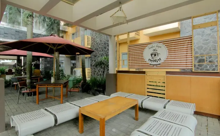 Депок: University Hotel Yogyakarta