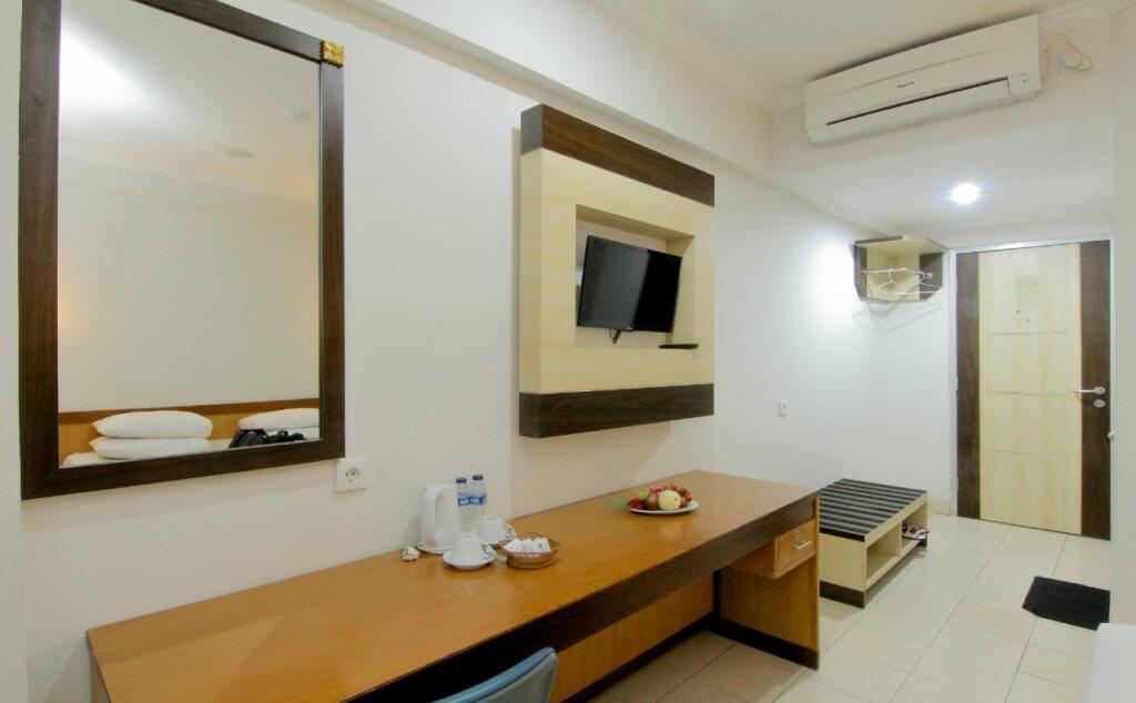 University Hotel Yogyakarta — фото 2