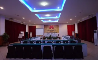 Депок: University Hotel Yogyakarta