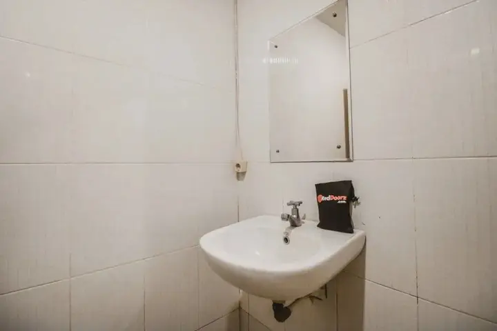 Медан: RedDoorz near RS USU Medan 3