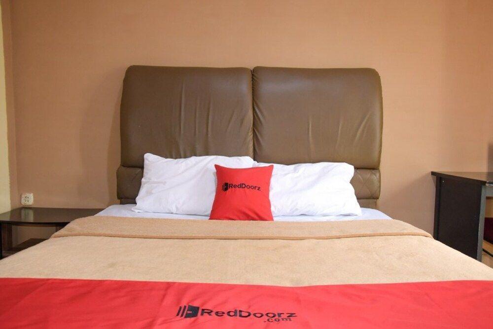 Медан: RedDoorz near RS USU Medan 3