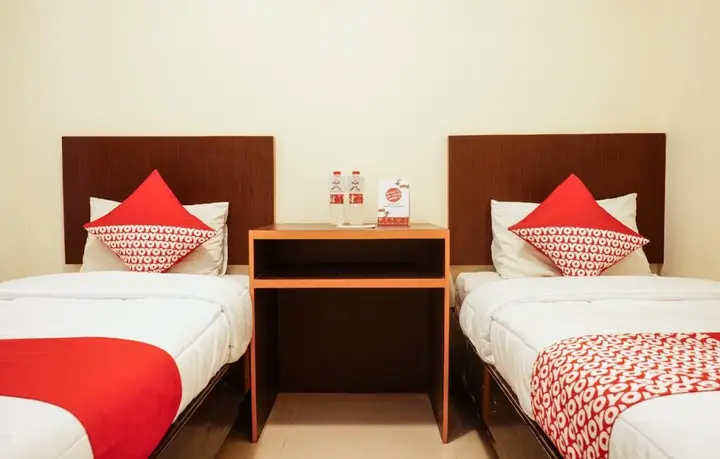 Батуретно: Namira Hotel Syariah by OYO Rooms