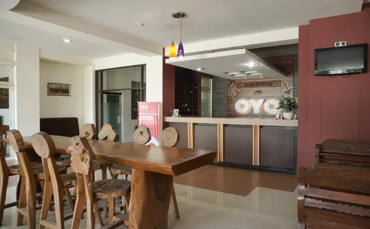 Батуретно: Namira Hotel Syariah by OYO Rooms