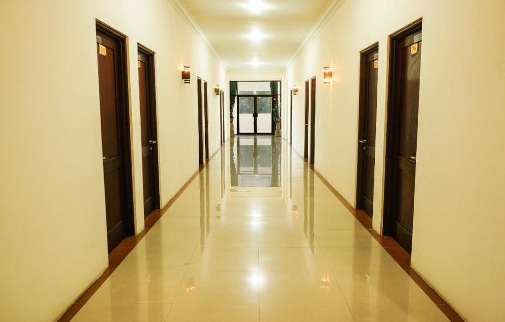 Батуретно: Namira Hotel Syariah by OYO Rooms