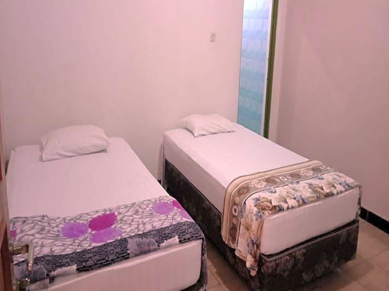 Кебумен: Hotel - Wisma CK