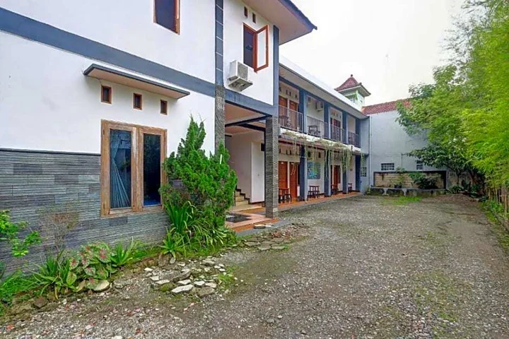 Кебумен: Hotel - Wisma CK