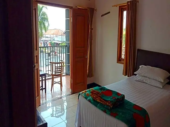 Кебумен: Hotel - Wisma CK