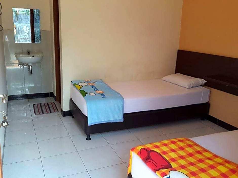 Кебумен: Hotel - Wisma CK