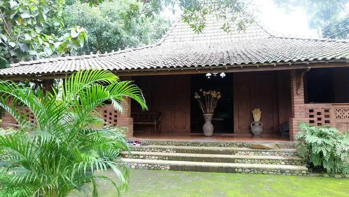 Бандунган: Villa Bandungan by Simply Homy