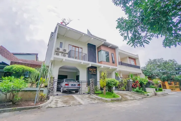 Маланг: Angler Guest House Malang by OYO Rooms