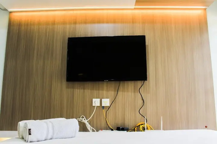 Comfy and Nice Studio Apartment at Springwood Residence — фото 3