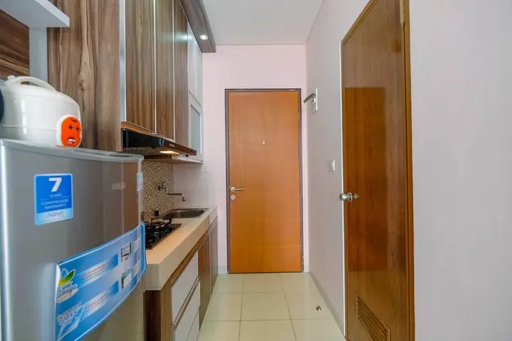 Депок: Minimalist and Comfy Studio Dave Apartment By Travelio