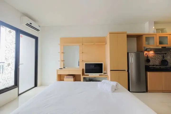 Джакарта: Cozy Studio at Tamansari Semanggi Apartment
