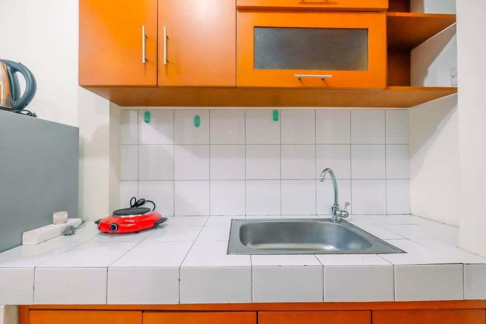 Comfy Studio Apartment At Margonda Residence 2 — фото 3