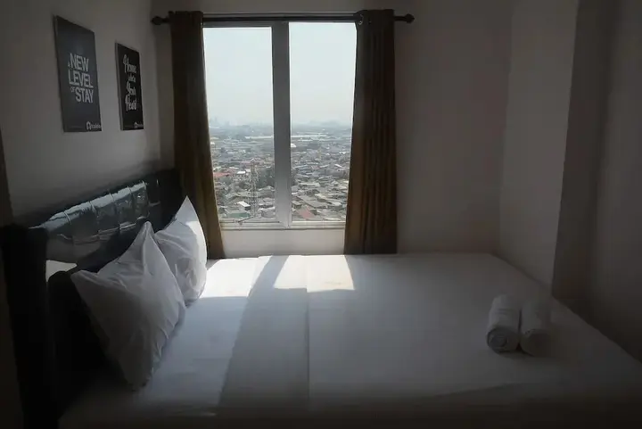 Джакарта: 2BR Fully Furnished Minimalist Bassura City Apartment