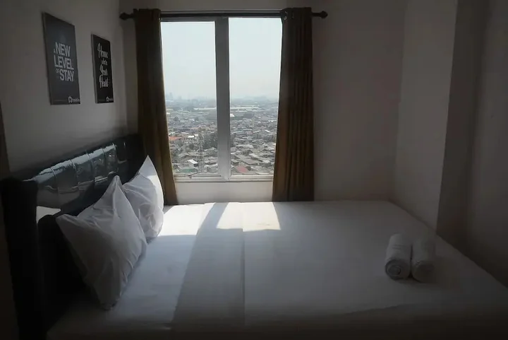 Джакарта: 2BR Fully Furnished Minimalist Bassura City Apartment
