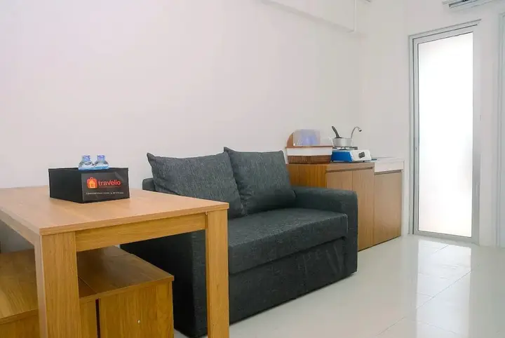 Джакарта: 2BR Fully Furnished Minimalist Bassura City Apartment