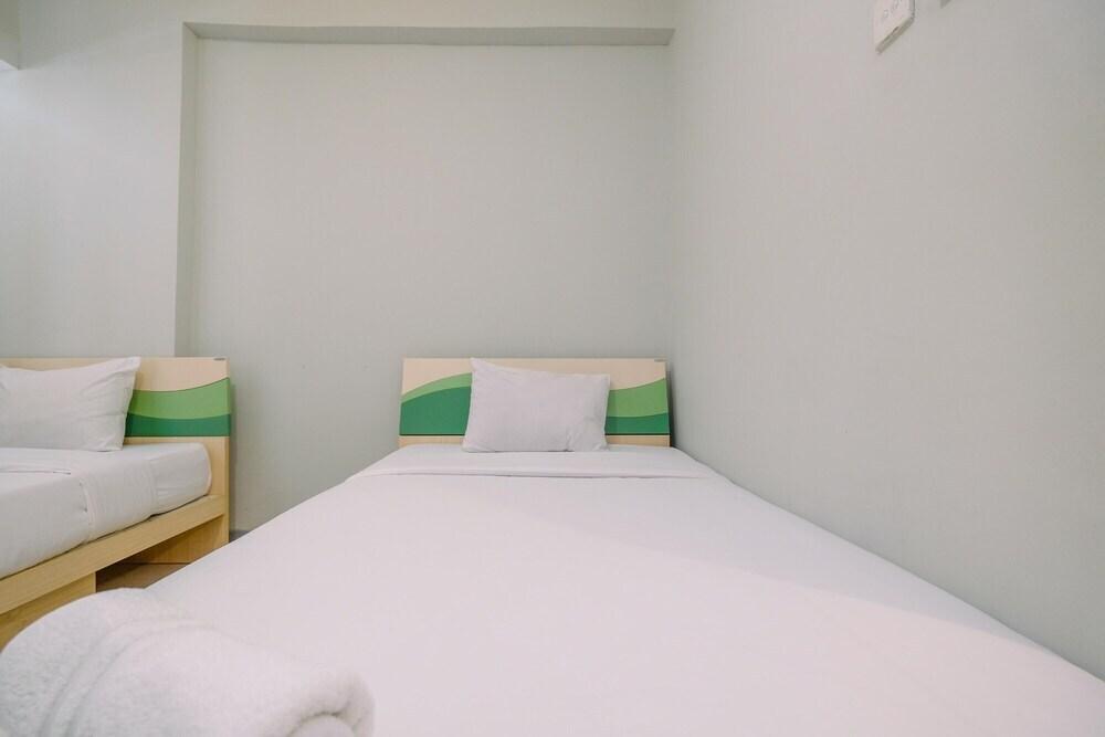Депок: Modern Studio Apartment at Taman Melati Margonda near Universitas Indonesia