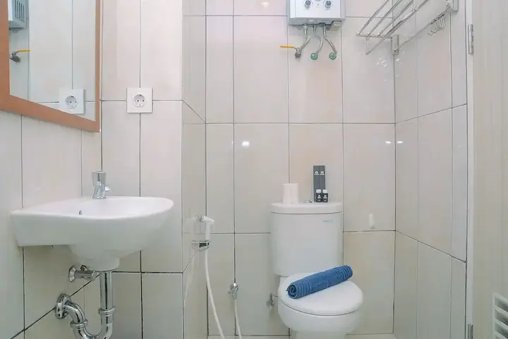 Бекаси: Comfortable Studio Grand Kamala Lagoon Apartment