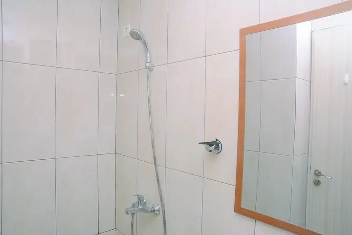 Бекаси: Comfortable Studio Grand Kamala Lagoon Apartment
