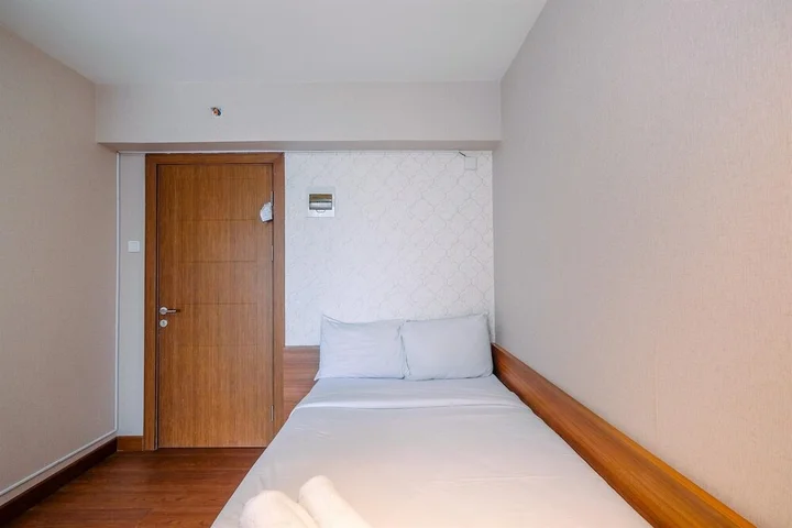 Депок: Comfort and Simply Studio Cinere Resort Apartment