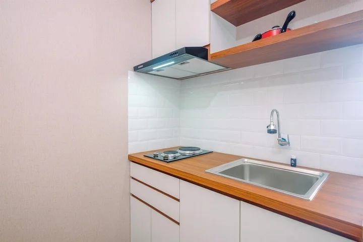 Депок: Comfort and Simply Studio Cinere Resort Apartment
