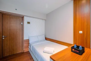 Депок: Comfort and Simply Studio Cinere Resort Apartment