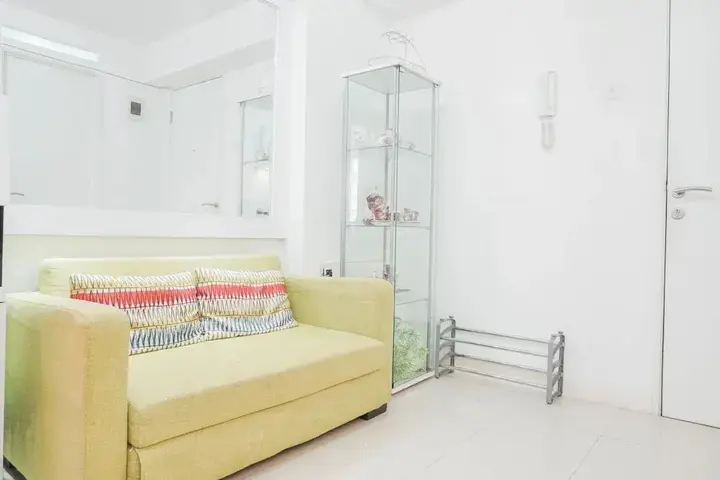 Джакарта: Elegant 2BR at Bassura City Apartment