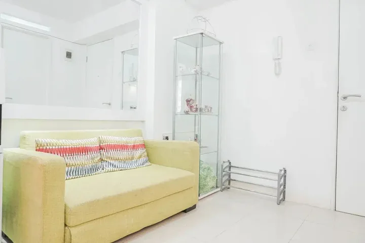 Джакарта: Elegant 2BR at Bassura City Apartment