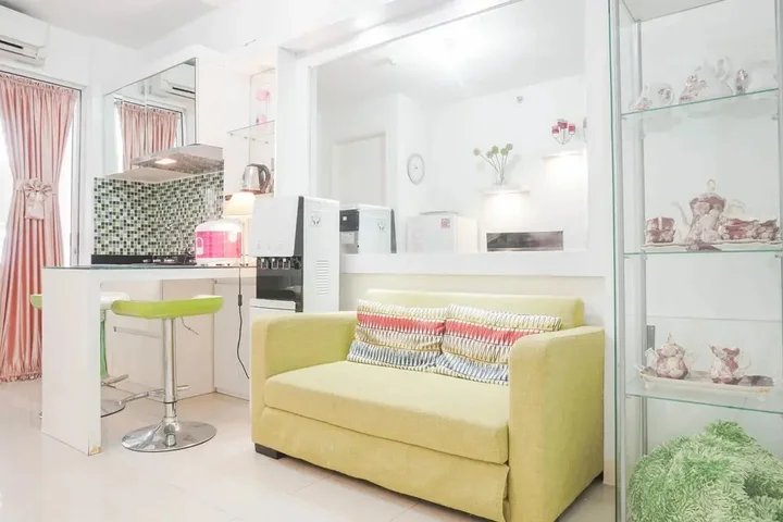 Джакарта: Elegant 2BR at Bassura City Apartment