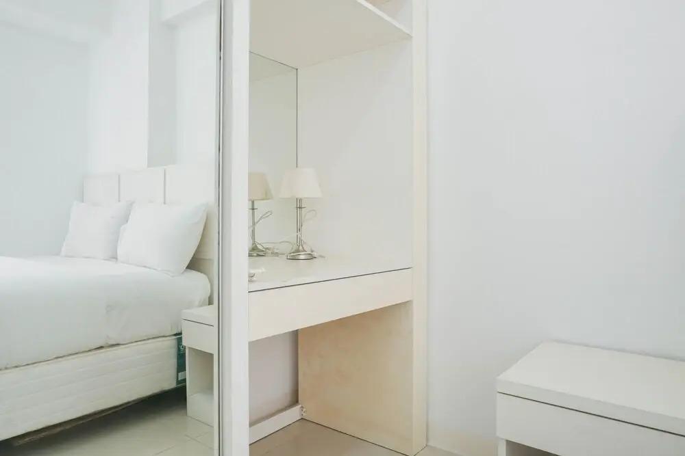 Джакарта: Elegant 2BR at Bassura City Apartment