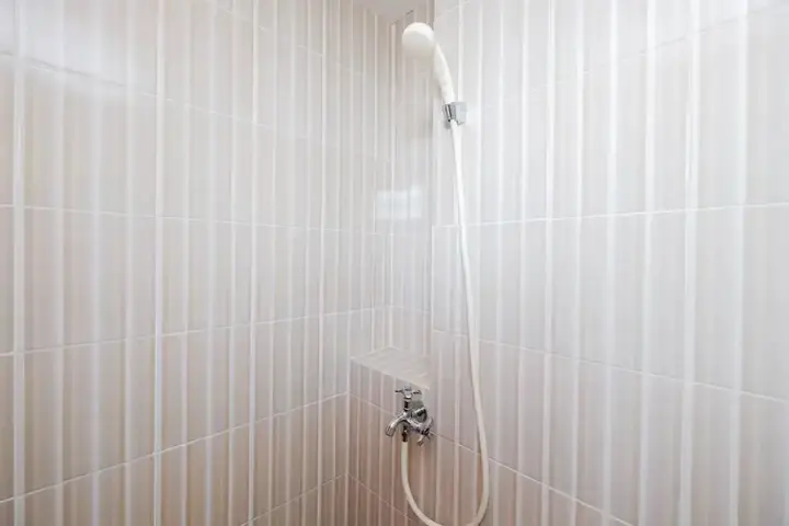 Депок: Simple And Homey Studio Room At Cinere Resort Apartment