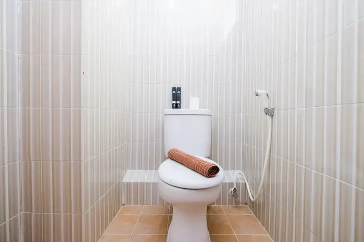 Депок: Simple And Homey Studio Room At Cinere Resort Apartment