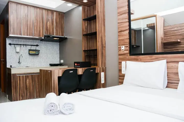 Депок: Comfort Studio At Evenciio Margonda Apartment