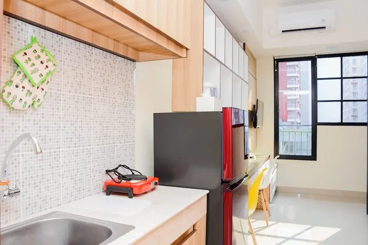 Депок: Cozy Studio with Single Bed at Evenciio Margonda Apartment