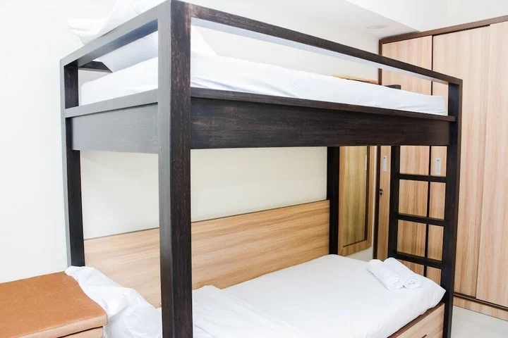 Депок: Cozy Studio with Single Bed at Evenciio Margonda Apartment