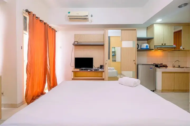 Homey And Simply Studio Room At Margonda Residence 3 Apartment — фото 4