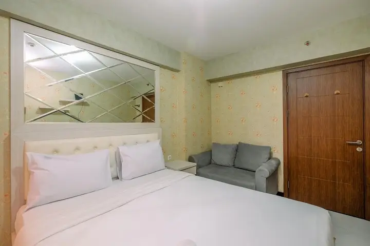 Relax And Homey Studio Room At Cinere Resort Apartment — фото 4