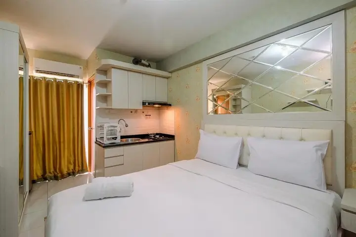 Relax And Homey Studio Room At Cinere Resort Apartment — фото 5