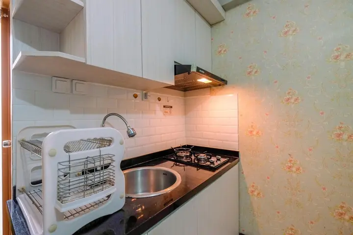 Депок: Relax And Homey Studio Room At Cinere Resort Apartment