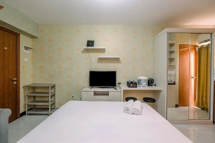 Relax And Homey Studio Room At Cinere Resort Apartment — фото 6
