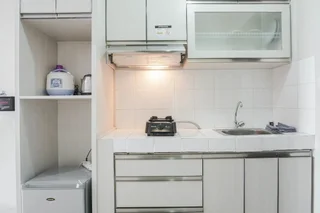 Депок: Cozy Studio At Park View Condominium Margonda Apartment