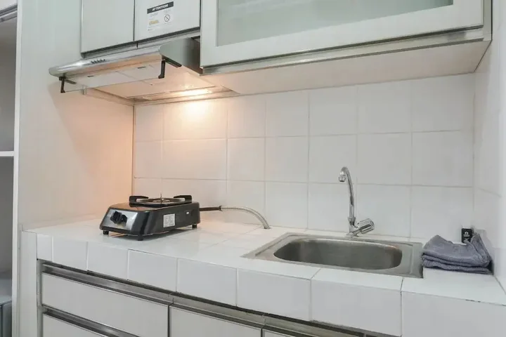 Депок: Cozy Studio At Park View Condominium Margonda Apartment