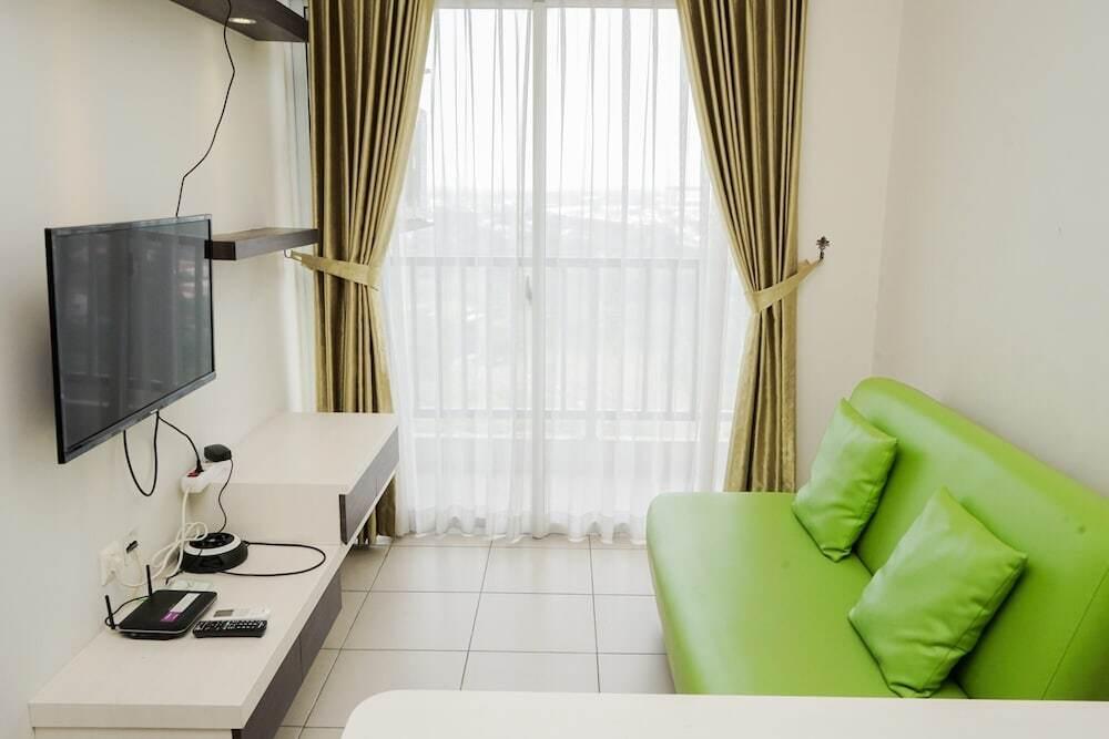 Nice And Artistic 1Br At Saveria Apartment — фото 4